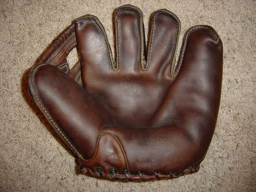 Wilson 601 Outward Seams Front